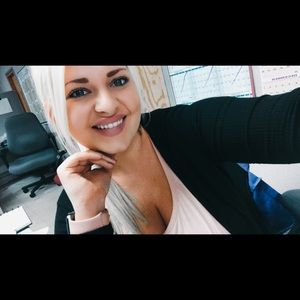 Meet your Posher, Carlie